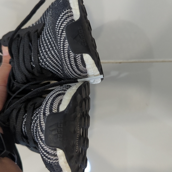 Adidas Ultra Boost Sz 6 - Picture 8 of 10